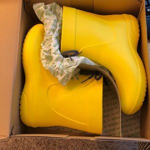 Crocs free sail shorty rain boot